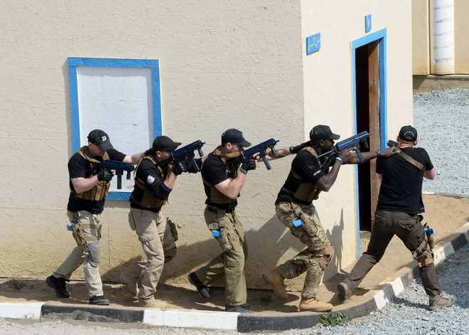 Ba Lan lập lực lượng bán quân sự 35.000 quân để đối phó Nga ảnh 1