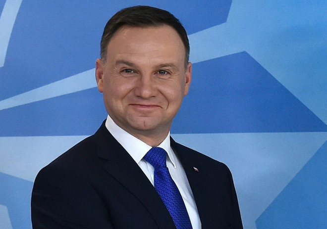 EU cảnh báo áp đặt các biện pháp trừng phạt chống Ba Lan ảnh 1