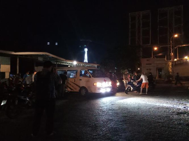 Vụ lật cano tại Nha Trang: Cháu bé 5 tuổi vẫn đang hôn mê ảnh 1