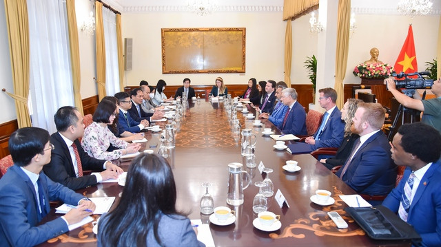 Bộ trưởng Ngoại giao Bùi Thanh Sơn tiếp Đoàn các Hạ nghị sỹ Hoa Kỳ ảnh 1