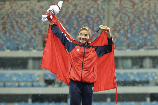 Nguyễn Thị Oanh toan tính ra sao khi phải chạy 2 cự li trong 20 phút? ảnh 2