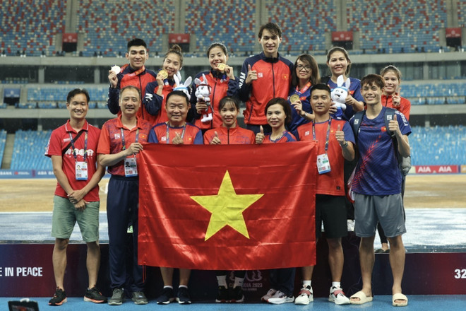 Bảng tổng sắp huy chương SEA Games 32: Việt Nam sắp vượt Campuchia ảnh 1