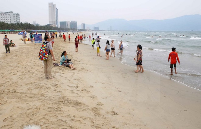 “Nước biển 4 tỉnh miền Trung đã có thể tắm và nuôi trồng thủy sản” ảnh 1