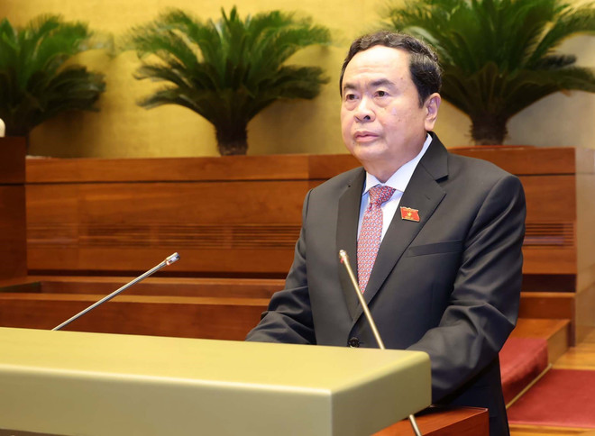 Phó Chủ tịch Thường trực Quốc hội Trần Thanh Mẫn điều hành hoạt động của Ủy ban Thường vụ Quốc hội và Quốc hội phát biểu khai mạc. (Ảnh: Nhan Sáng/TTXVN) ttxvn_khai mac quoc hoi 2 (2).jpg