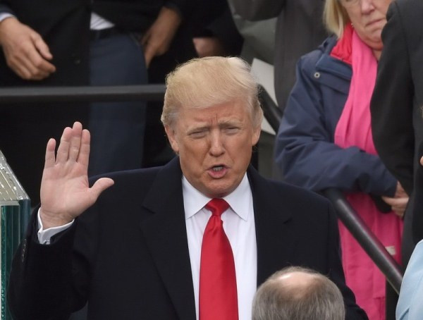 Sự kiện quốc tế 16-22/1: Donald Trump và Barack Obama ảnh 1