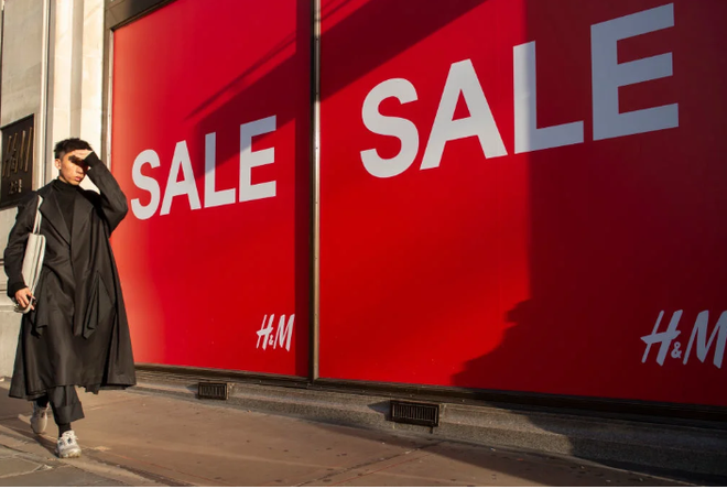 Doanh số bán lẻ tại Anh sụt giảm chưa từng thấy trong 10 năm ảnh 1