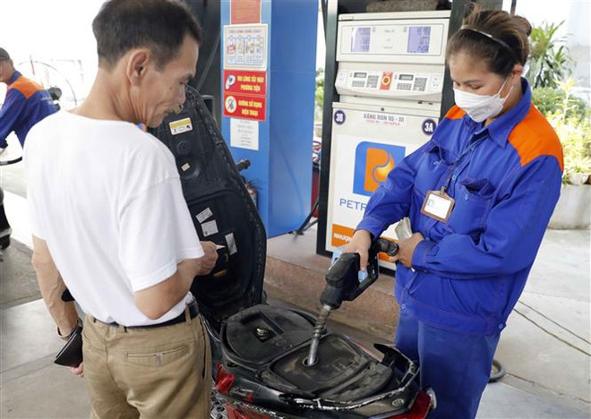 Kiến nghị 4 mức thuế bảo vệ môi trường đối với xăng dầu trong năm 2023 ảnh 1
