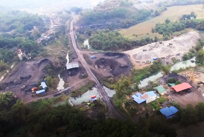 Bộ Tài nguyên yêu cầu các ‘ông lớn’ về than báo cáo hoạt động bãi thải ảnh 1