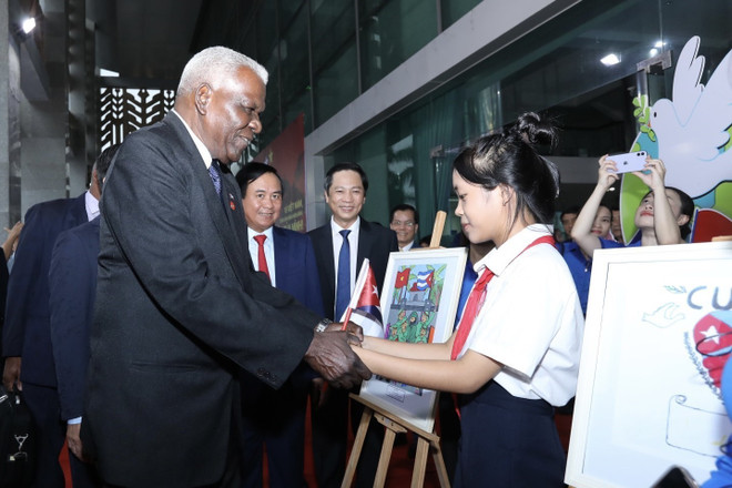 Chuyến thăm của Lãnh tụ Fidel tiếp thêm ý chí cho quân dân Quảng Trị ảnh 3