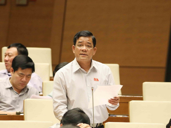 Đại biểu Quốc hội tỉnh Lâm Đồng K'Nhiễu phát biểu. (Ảnh: Phương Hoa/TTXVN) Cân đối cung cầu nông sản, khắc phục tình trạng "được mùa mất giá" ảnh 1
