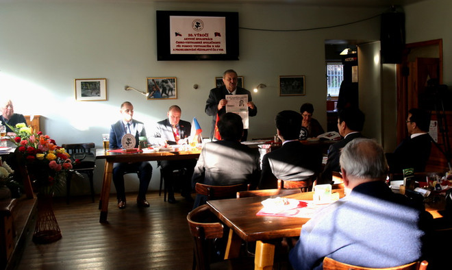 Hội Séc-Việt 20 năm bảo vệ hình ảnh chân thực của Việt Nam ảnh 1