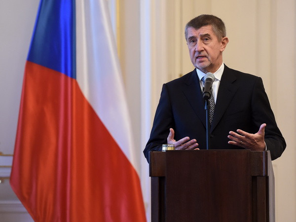 Bộ trưởng Séc từ chức ngay trước cuộc bỏ phiếu tín nhiệm chính phủ ảnh 1