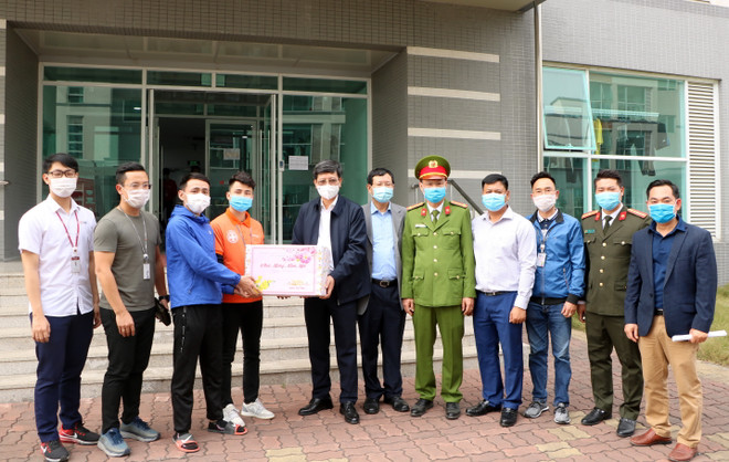 Nhiều lao động ngoại tỉnh ở lại Hải Phòng đón Tết Nguyên đán ảnh 1