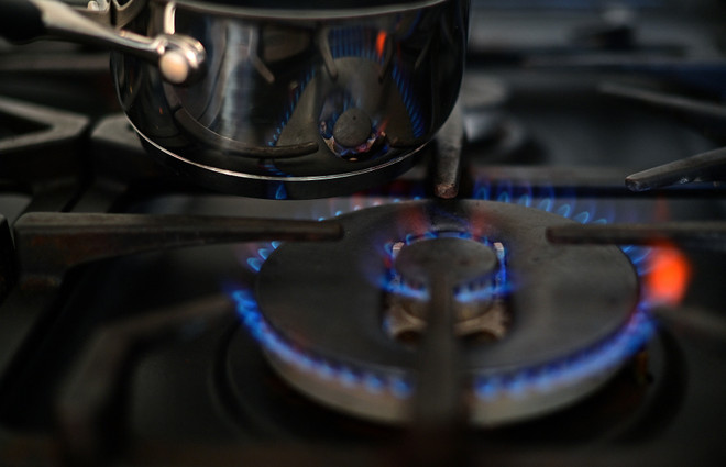 Giá khí đốt tại các nước châu Âu tiếp tục lập kỷ lục mới ảnh 1