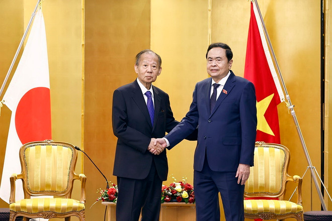 TTXVN_0412 Chu tich Quoc hoi Lien minh Nghi sy Nhat Ban 1.jpg