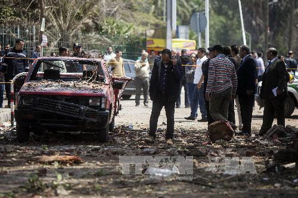 Giao tranh bộ tộc Ai Cập bằng gậy và dao găm, 23 người chết ảnh 1