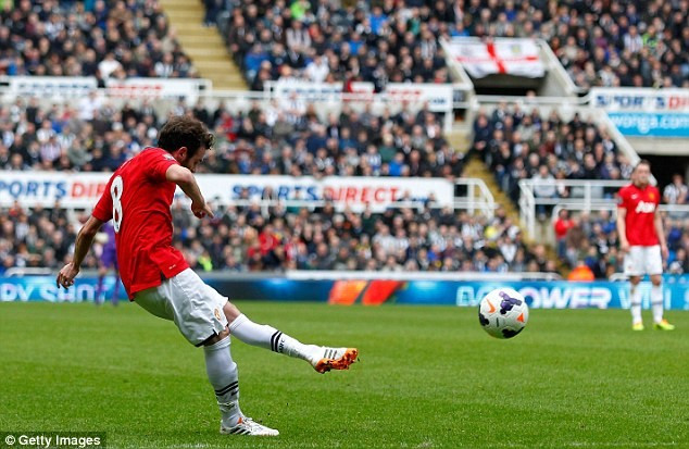 [Video] Mata đá phạt thần sầu giúp Quỷ Đỏ thăng hoa ảnh 1