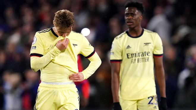 Thua Crystal Palace, Arsenal lỡ cơ hội trở lại top 4 Premier League ảnh 1