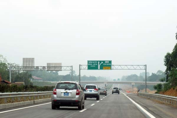 Thông xe thêm gần 50km cao tốc đoạn Yên Bái-Lào Cai ảnh 1