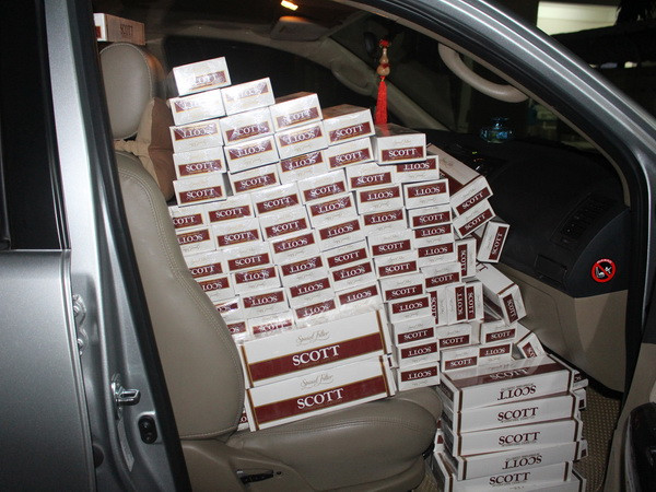 Bắt giữ 4 xe ôtô và 6 xe máy chở thuốc lá lậu từ An Giang về Cần Thơ ảnh 1