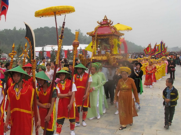 Hàng vạn người dân và du khách tham dự khai hội Tây Thiên 2017 ảnh 1