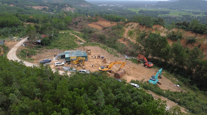 Phú Yên: Khí thế đầu năm trên công trường dự án cao tốc Bắc-Nam ảnh 1