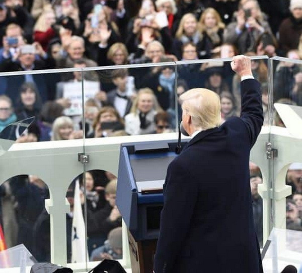 Dân chúng một số nước biểu tình phản đối tân Tổng thống Mỹ Trump ảnh 1