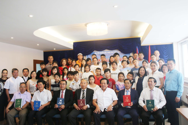 Tiếng Việt - Sợi dây gắn kết người Việt trẻ tại Séc với quê hương ảnh 1