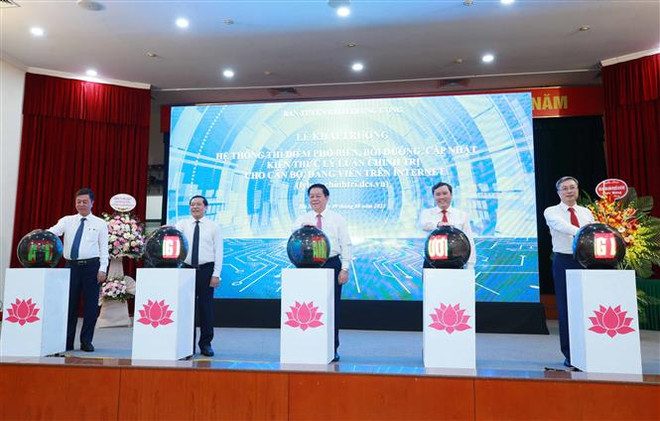 Thí điểm phổ biến kiến thức lý luận chính trị cho cán bộ trên Internet ảnh 1