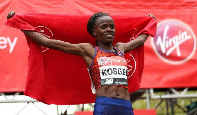 Brigid Kosgei phá kỷ lục thế giới trên đường đua bán marathon ảnh 1