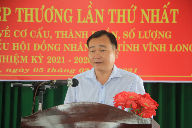 Phó Chủ tịch Thường trực HĐND tỉnh Vĩnh Long Nguyễn Minh Dũng phát biểu tại Hội nghị. (Ảnh: Phạm Minh Tuấn/TTXVN) Vĩnh Long giới thiệu 102 ứng cử viên để bầu đại biểu HĐND tỉnh ảnh 1