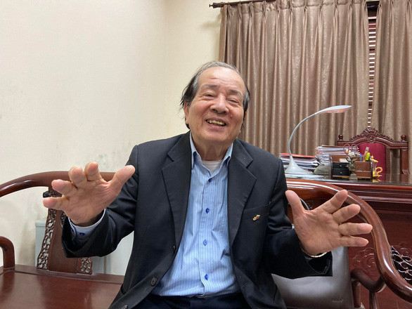 Chủ tịch nước trao Huân chương Độc lập hạng Nhì cho nhà thơ Hữu Thỉnh ảnh 1