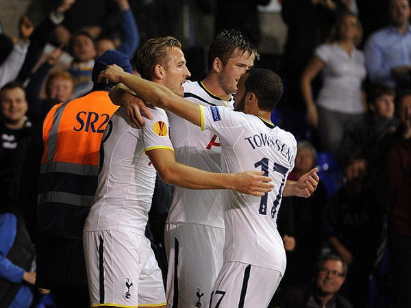 Kết quả: Tottenham có chiến thắng đầu tay, Serie A thụt lùi ảnh 1