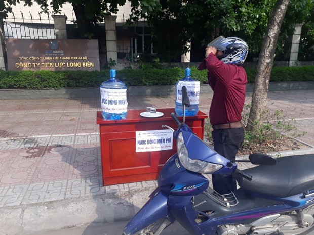 Các tỉnh từ Thanh Hóa-Phú Yên tiếp tục nắng nóng gay gắt ảnh 1