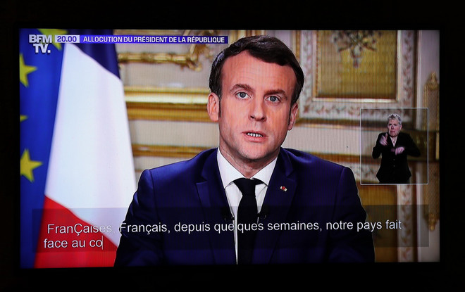 COVID-19: Pháp đóng cửa trường học, cấm tụ tập từ trên 100 người ảnh 1