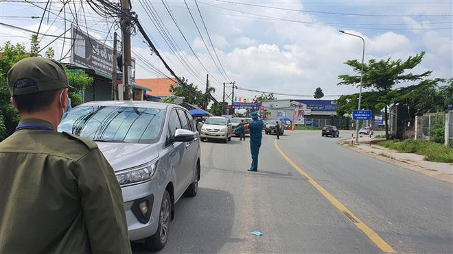 Vừa kiếm soát dịch hiệu quả, vừa xem xét nới lỏng một số hoạt động ảnh 1