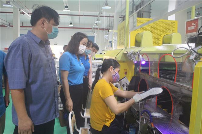 Vừa kiếm soát dịch hiệu quả, vừa xem xét nới lỏng một số hoạt động ảnh 2