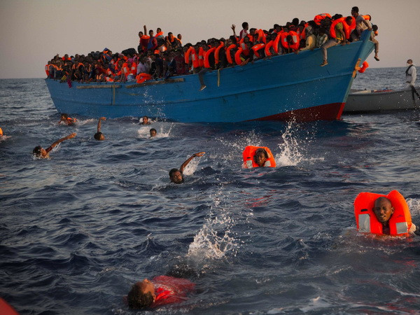 Chủ tịch EC cam kết đóng cửa tuyến đường di cư từ Libya đến Italy ảnh 1