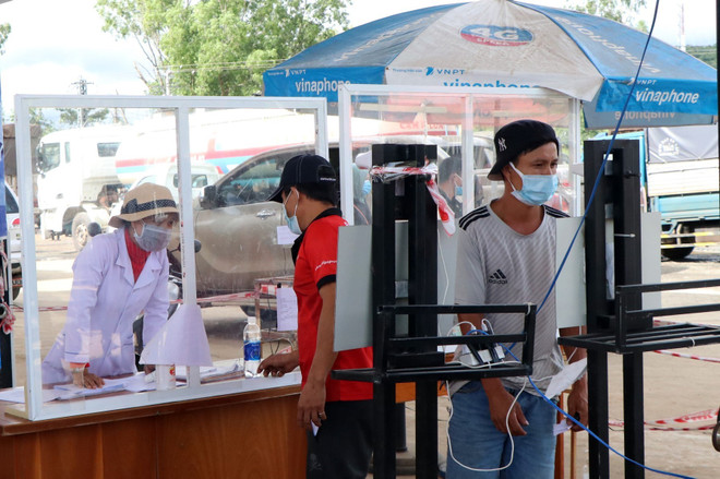 Kiên Giang và Kon Tum khoanh vùng, xử lý triệt để các ổ dịch COVID-19 ảnh 1