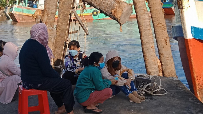 Bến Tre: Ba thuyền viên đột ngột tử vong sau cuộc nhậu trên biển ảnh 1