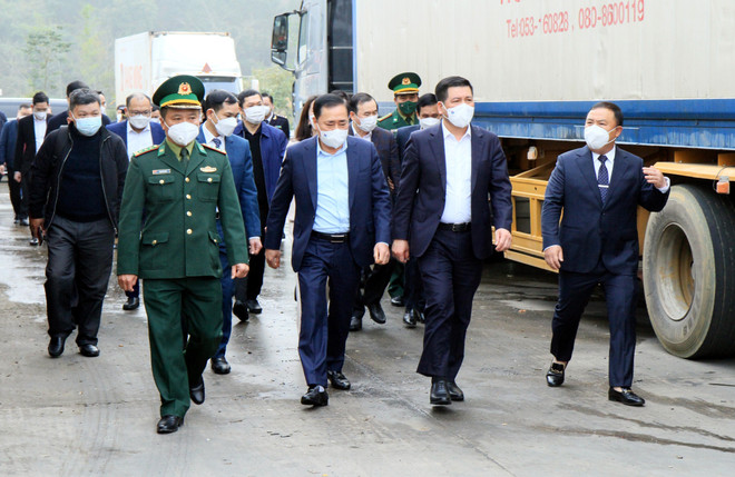 Bộ Công Thương: Không để xảy ra tình trạng ùn ứ hàng hóa tại cửa khẩu ảnh 1