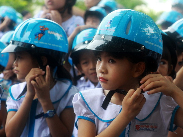 Phát động Chiến dịch truyền thông toàn dân đội mũ bảo hiểm đạt chuẩn ảnh 1