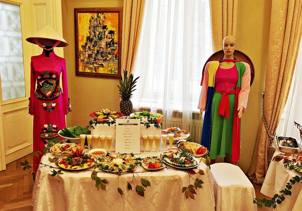 Lễ kỷ niệm với chủ đề “Phụ nữ và ẩm thực Việt” tại Romania ảnh 3