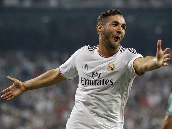 Tin hot 1/4: Bayern lộ điểm yếu, Wenger chỉ bảo Moyes ảnh 3