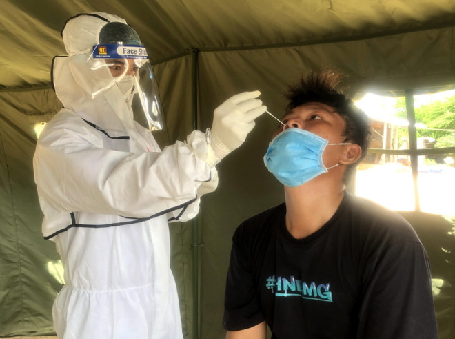 Quảng Ngãi: Vận động các ngư dân cảng Sa Huỳnh đi cách ly tập trung ảnh 1