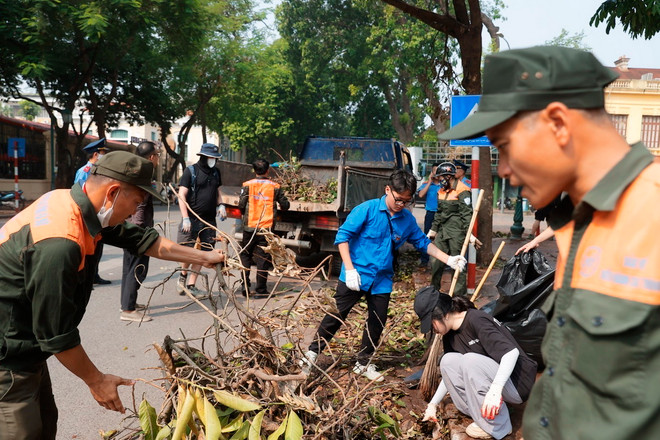 ttxvn ha_noi_tiep_tuc_ra_quan_tong_ve_sinh_moi_truong7_resize.jpeg