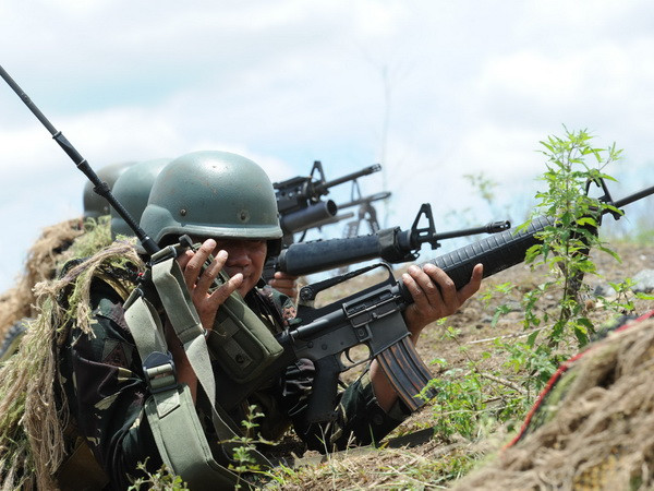Binh sỹ-phiến quân dụng độ gây thương vong ở Nam Philippines ảnh 1