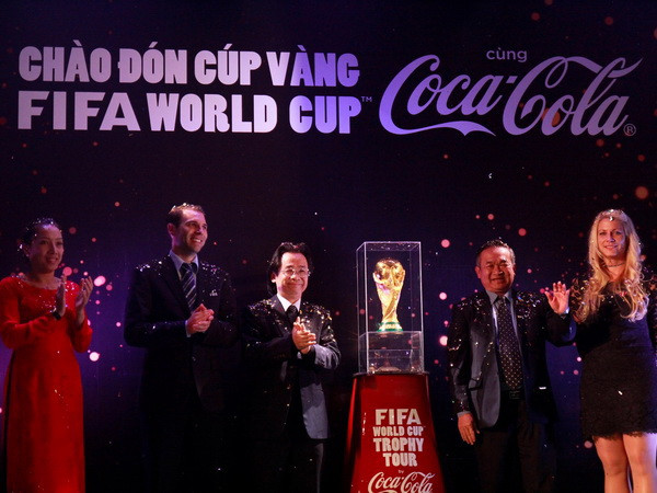 Cúp Vàng World Cup chính thức có mặt tại Việt Nam ảnh 1