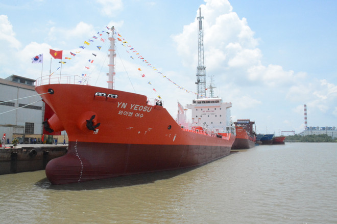 Bàn giao tàu chở dầu trọng tải 6.500 tấn xuất khẩu sang Hàn Quốc ảnh 1