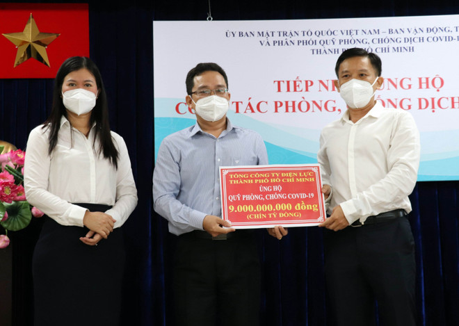 TP.HCM tiếp nhận trang thiết bị y tế chống dịch trị giá gần 22 tỷ đồng ảnh 1